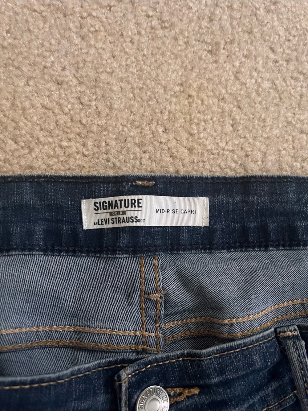 Signature by Levi Strauss Dark Indigo Cropped Ankle Jeans - Picture 2 of 3